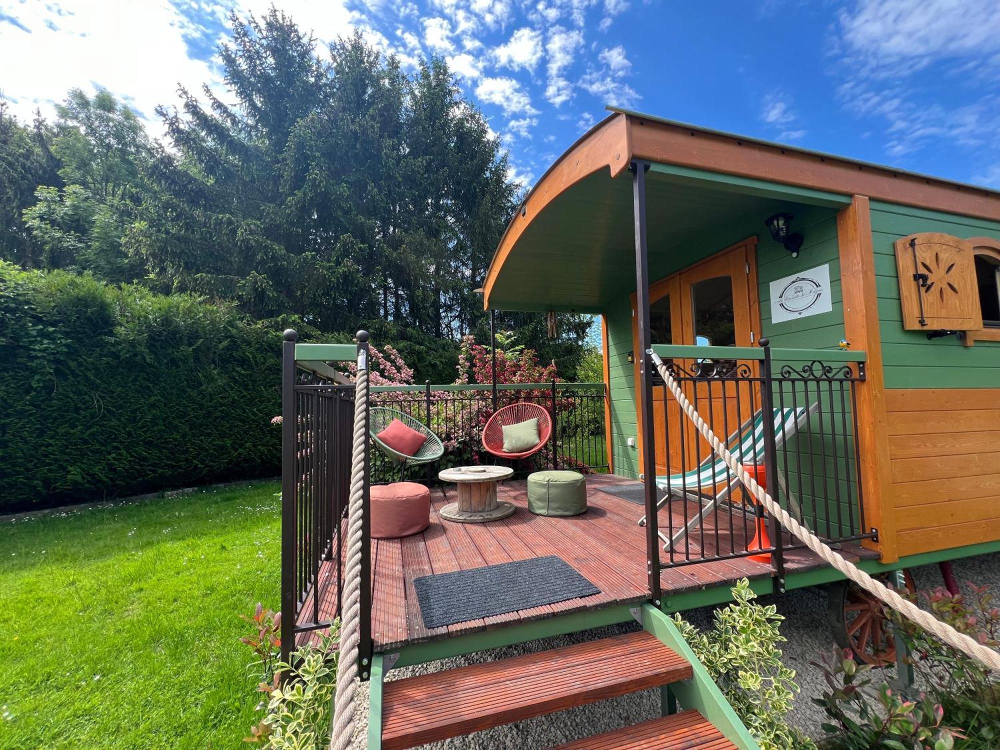 La Roulotte Deluxe De Malpas Bed & Breakfast Quingey Dış mekan fotoğraf