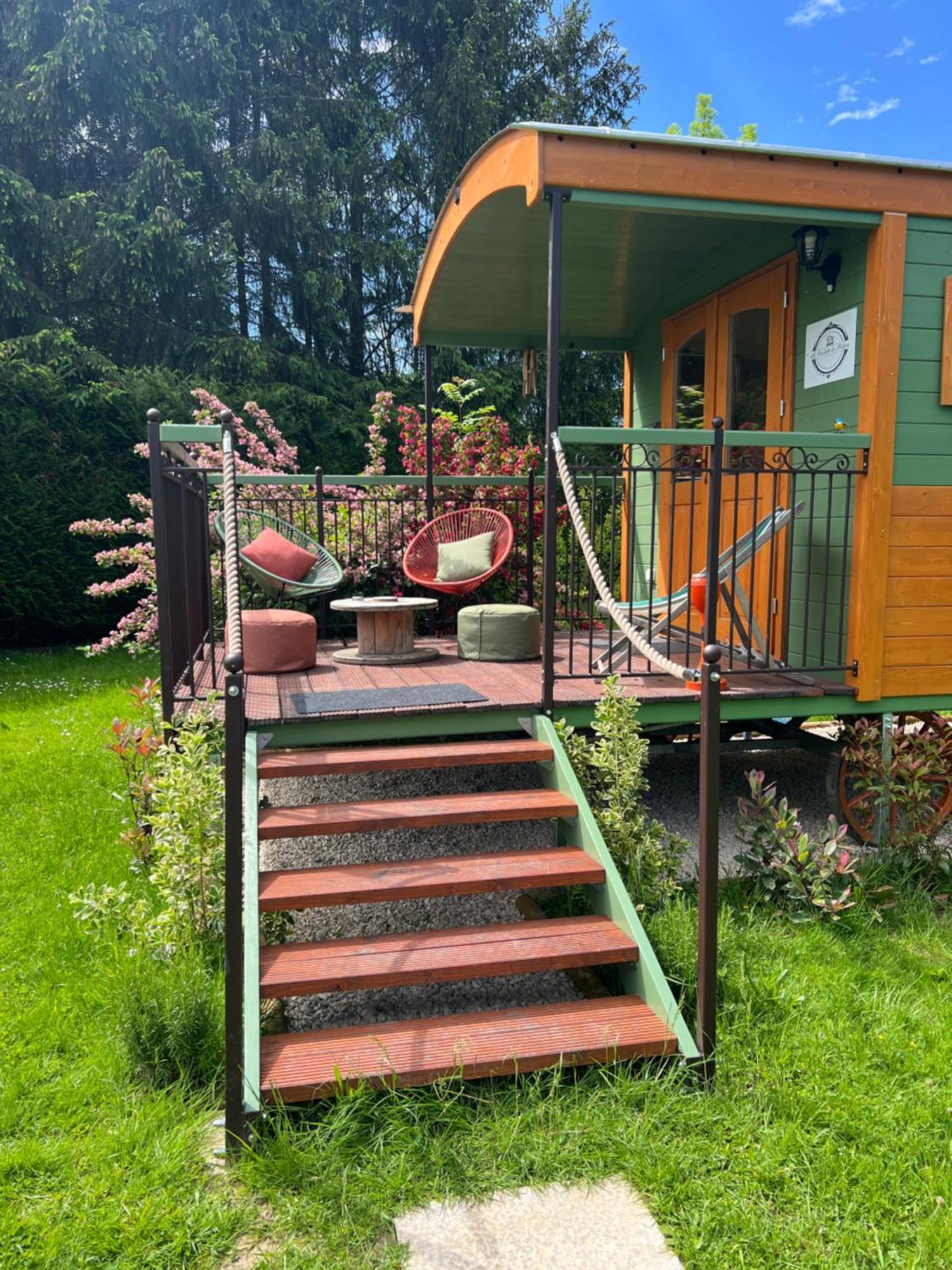 La Roulotte Deluxe De Malpas Bed & Breakfast Quingey Dış mekan fotoğraf