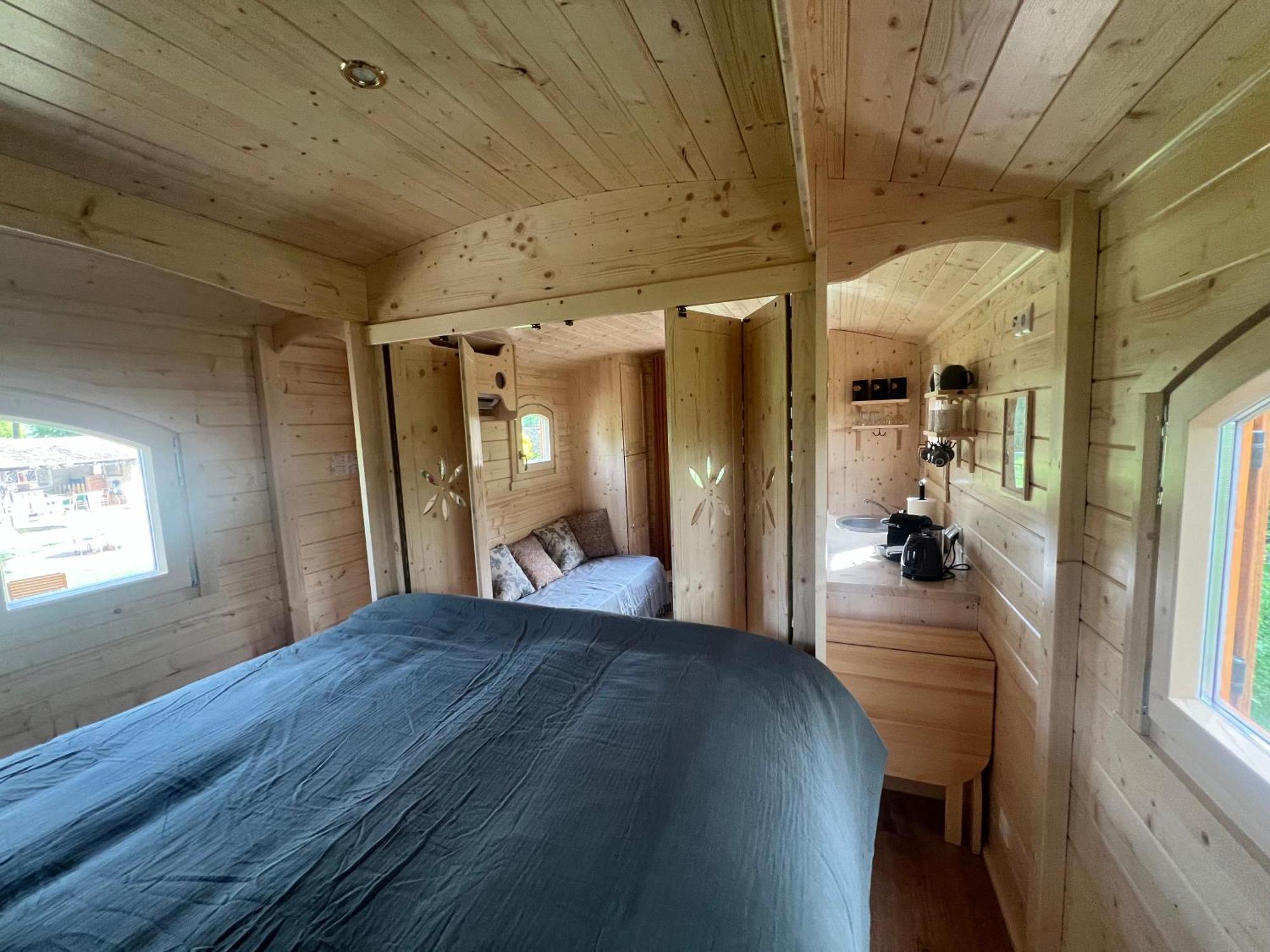 La Roulotte Deluxe De Malpas Bed & Breakfast Quingey Dış mekan fotoğraf