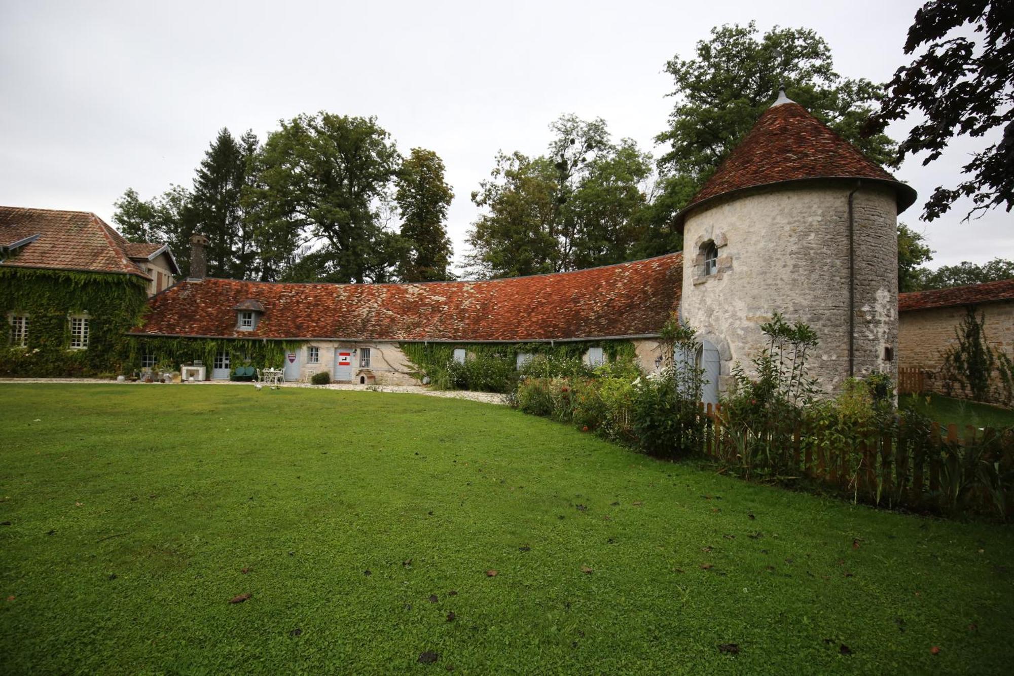 La Roulotte Deluxe De Malpas Bed & Breakfast Quingey Dış mekan fotoğraf