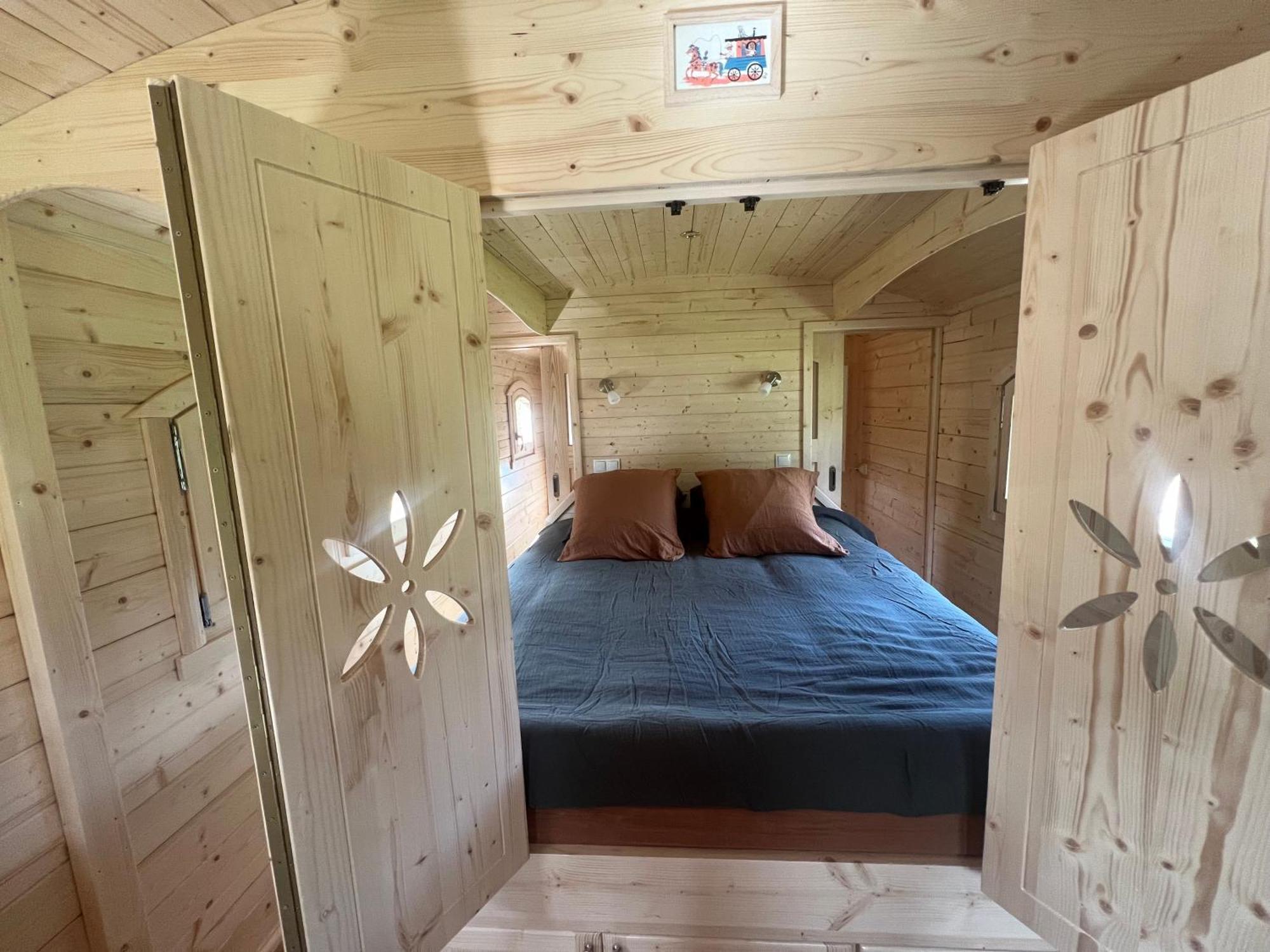 La Roulotte Deluxe De Malpas Bed & Breakfast Quingey Dış mekan fotoğraf