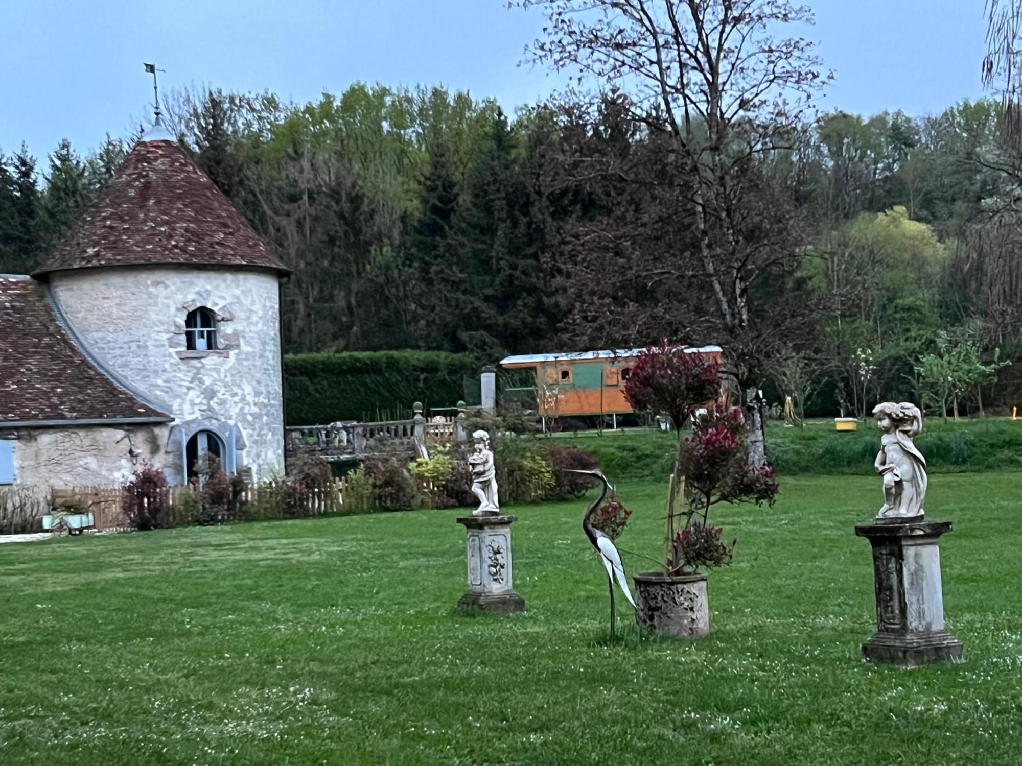 La Roulotte Deluxe De Malpas Bed & Breakfast Quingey Dış mekan fotoğraf
