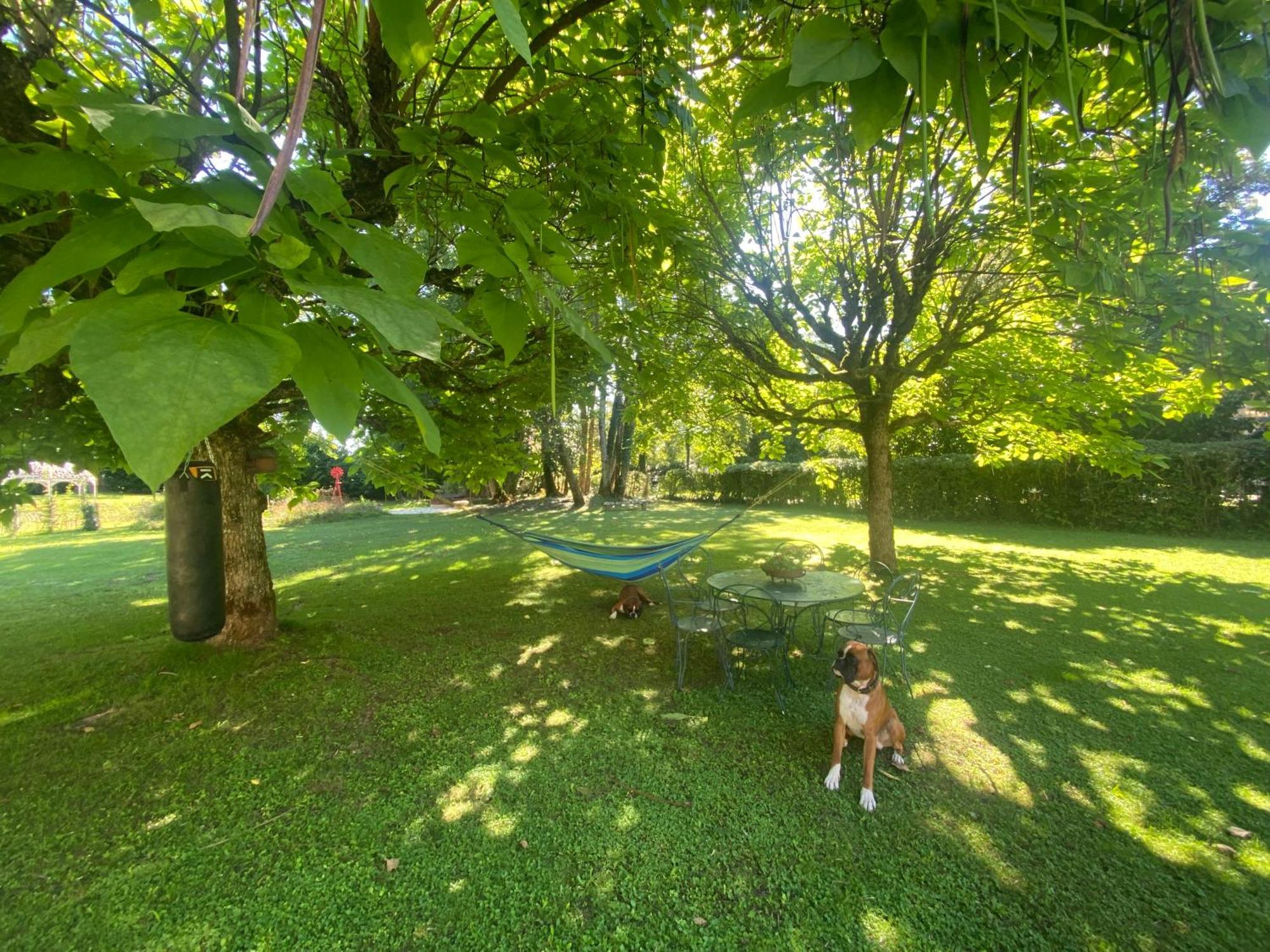 La Roulotte Deluxe De Malpas Bed & Breakfast Quingey Dış mekan fotoğraf