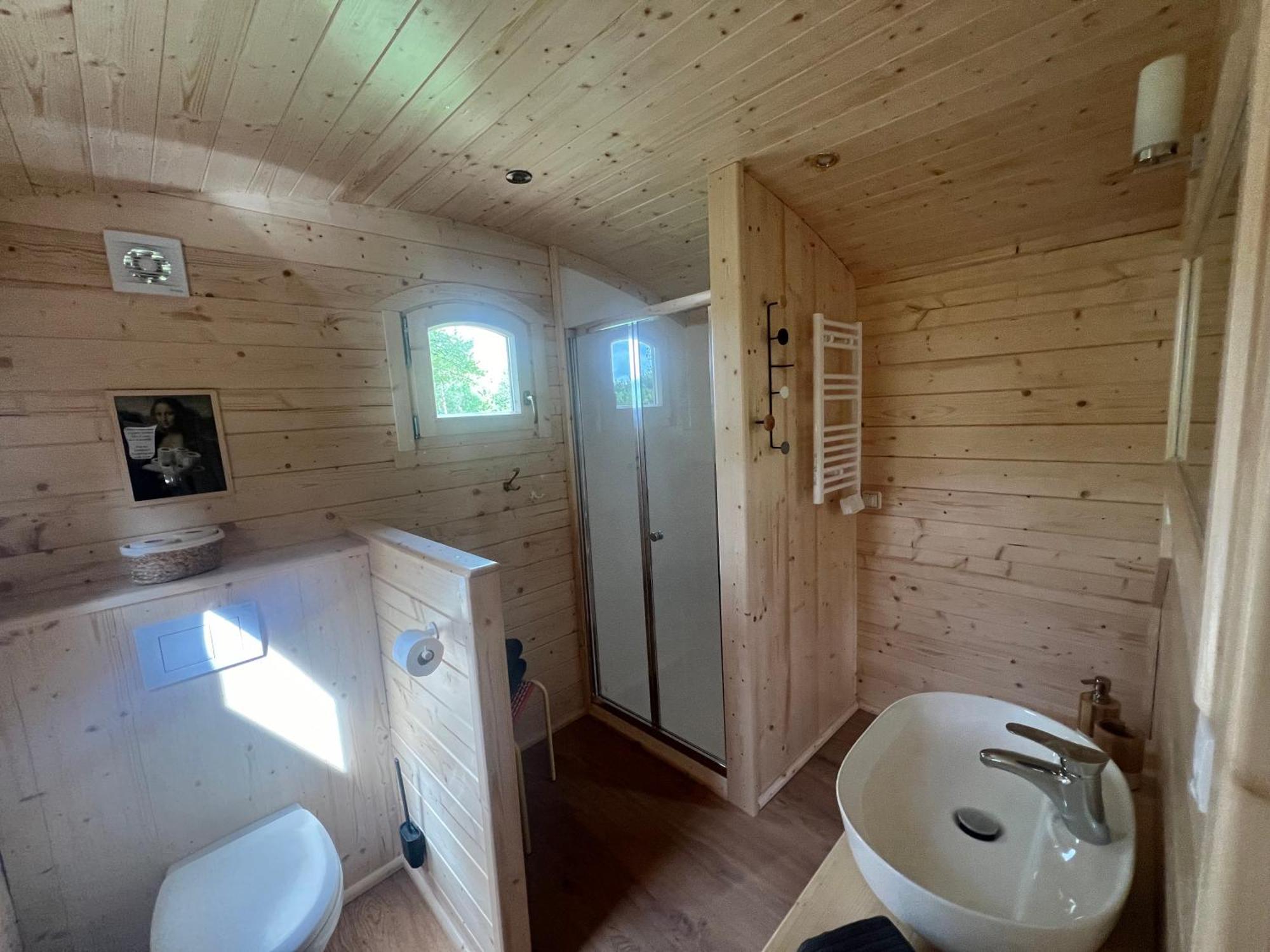 La Roulotte Deluxe De Malpas Bed & Breakfast Quingey Dış mekan fotoğraf