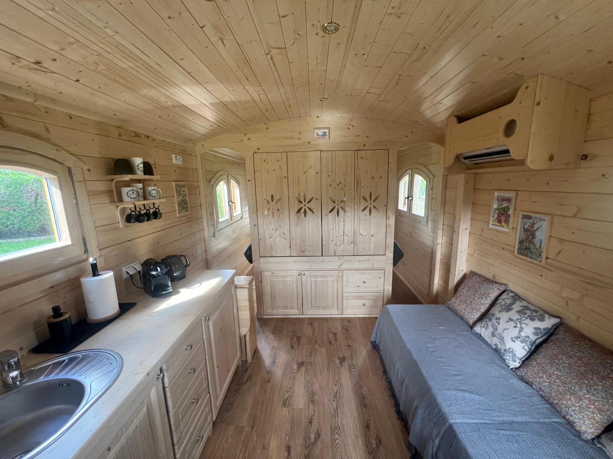 La Roulotte Deluxe De Malpas Bed & Breakfast Quingey Dış mekan fotoğraf