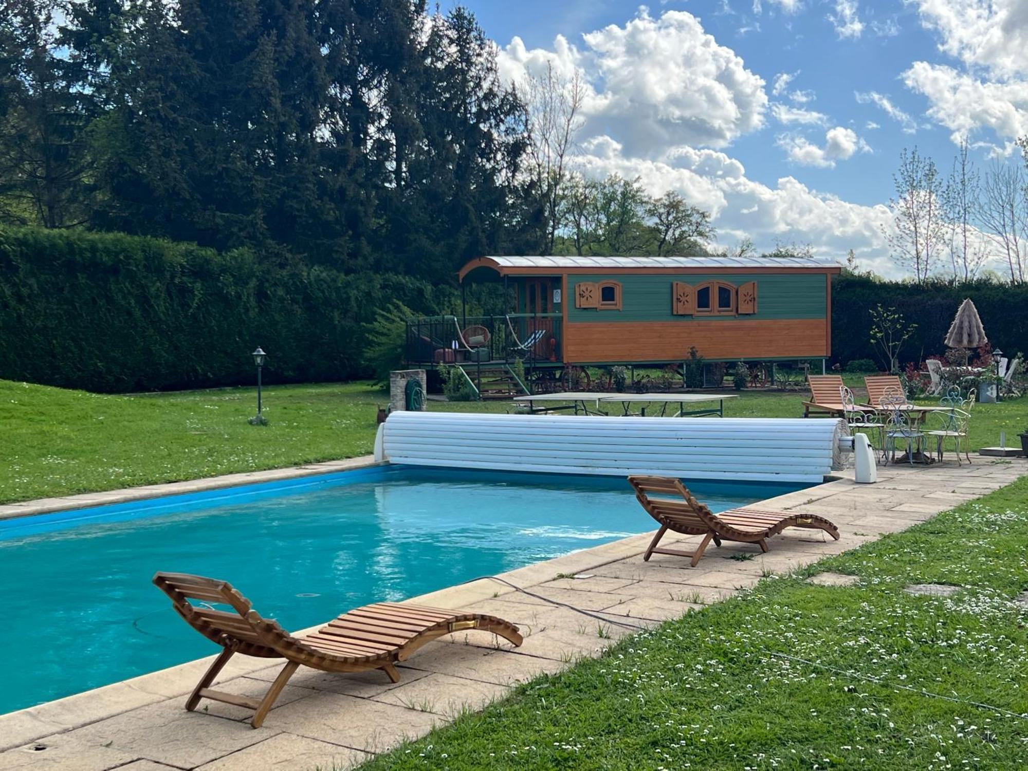 La Roulotte Deluxe De Malpas Bed & Breakfast Quingey Dış mekan fotoğraf